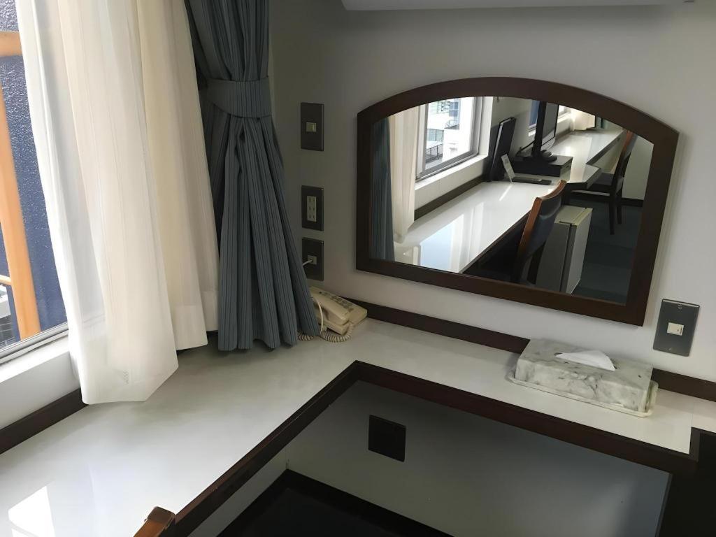 Tokyo Business Hotel Luaran gambar