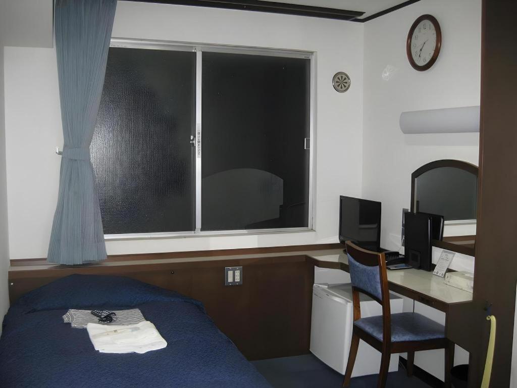 Tokyo Business Hotel Luaran gambar